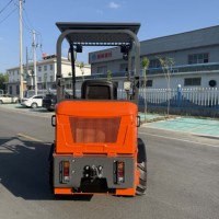 Mini-chargeuse sur pneus diesel 4x4, livraison gratuite directement de l'usine, petite chargeuse pour travaux de construction