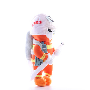 Nuevo Peluche Personalizado DoMi Toys de 20 cm de Altura, Peluche de Bombero con Ropa, Peluche Suave para Regalo Empresarial - Product Image 4