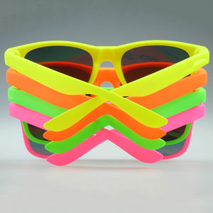 Gafas de Sol de moda unisex con certificación CE UV400 diseño de playa de verano fluorescente azul amarillo púrpura fiesta personalizada conducción PC ciclismo - Product Image 3