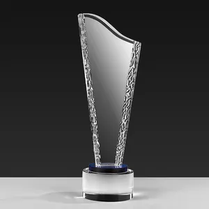 Trophée en verre 2023, prix de gravure en cristal, prix de gravure en verre