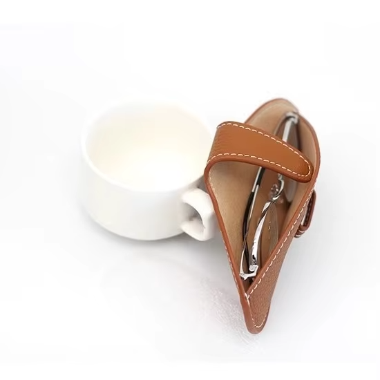 สีน้ำตาล