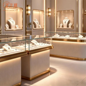 Espositori per Gioielli di Lusso Personalizzati, Curvi, a Parete e Laterali. Completamente Personalizzabile per Boutique e Gioiellerie. - Product Image 5