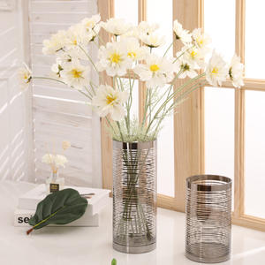 WFR185 Venta al por mayor 3 cabezas Artificial Real Touch Daisy Crisantemo Flor <span class=keywords><strong>Cosmo</strong></span> Bipinnatus Galsang Flor para la decoración de la boda - Product Image 2