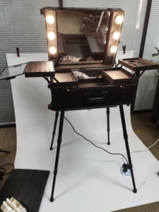 New Trolley Cosmetic Professional Makeup Case Rolling Luggage With LED <strong>Light</strong> Multi-function Trolley <strong>Suitcase</strong> - Product Image 4
