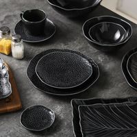 Service de table en porcelaine en relief, vaisselle en céramique de luxe, or noir, tasses à thé et soucoupes, ensemble de tasses à café