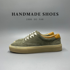 Zapatos casuales de cuero genuino de primera calidad con cordones estilo trenzado, zapatos versátiles para hombre, zapatos de plataforma artesanales a la moda. - Product Image 1