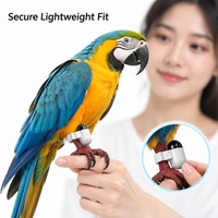 Traceur GPS compact et réglable pour bagues de pigeon, avec fixation sans outil et corps fin, idéal pour les éleveurs de colombiers