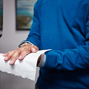 Le fabricant prend en charge la personnalisation de rouleaux de <span class=keywords><strong>papier</strong></span> essuie-tout blanc vierge en pâte de bois/TAD pour les mains, rouleaux de <span class=keywords><strong>papier</strong></span> pour usage commercial. - Product Image 6