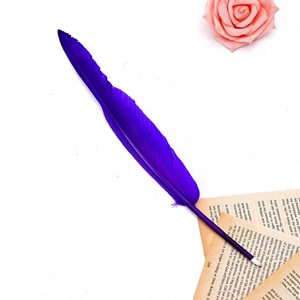Nouveau <span class=keywords><strong>stylo</strong></span> à bille <span class=keywords><strong>plume</strong></span> encre noire <span class=keywords><strong>plume</strong></span> <span class=keywords><strong>vintage</strong></span> <span class=keywords><strong>plume</strong></span> peinture or métal raffiné plaqué tige <span class=keywords><strong>plume</strong></span> <span class=keywords><strong>stylo</strong></span> à bille pour cadeau de mariage - Product Image 5