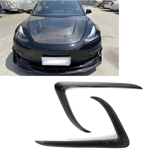 แผ่นตัดหมอกไฟเบอร์คาร์บอนไฟเบอร์แบบแห้ง,ตัวหุ้มป้องกันการตัดขวางด้านหน้าสไตล์ V สำหรับ <span class=keywords><strong>Tesla</strong></span> <span class=keywords><strong>Model</strong></span> <span class=keywords><strong>3</strong></span> Bumper Canards - Product Image 1