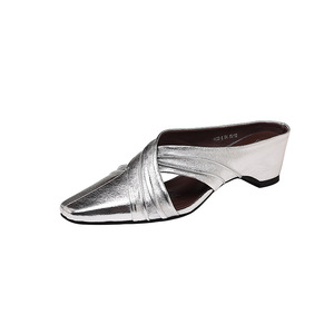 Casual bag with small square-shaped pleated toe, fashionable sandals made of soft leather, women's soft leather slippers - Product Image 5