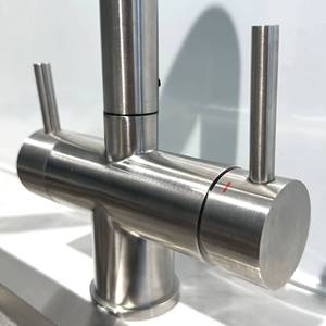 Grifo Mezclador de Cocina de 3 Vías con Doble Manija, Monomando, Extraíble, para Agua Fría y Caliente, con Filtro y Rociador Jet - Product Image 3