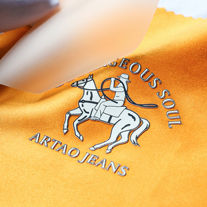 Tùy chỉnh 3D cao su truyền nhiệt sắt trên logo thương hiệu in ấn <span class=keywords><strong>Silicone</strong></span> 3D Glossy Sticker dập nổi truyền nhiệt vá cho quần áo - Product Image 3