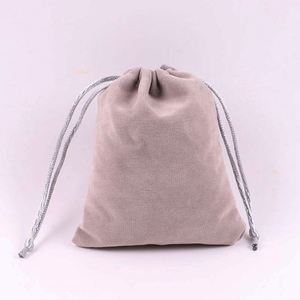 ถุงผ้ากำมะหยี่ขนาดเล็ก 9*12 ซม. ราคาโรงงานถูก รับผลิตตามสั่ง สำหรับใส่ลูกเต๋า เครื่องประดับ ตัวต่อจิ๊กซอว์ - Product Image 6