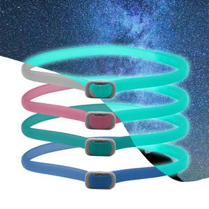 Fluor zieren des gestreiftes Hunde halsband mit Niet dekoration Pet Calming Halskette für die Nachtsicht lässt Ihre geliebten Hunde gesehen werden - Product Image 3