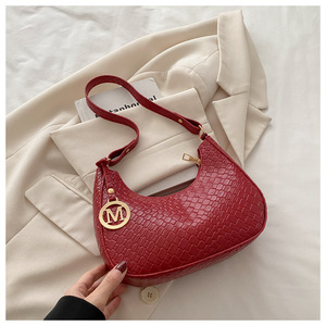 热卖法国编织新月女包<span class=keywords><strong>2026</strong></span>新款时尚单肩包 - Product Image 3