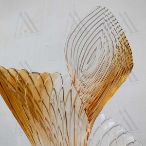 Scultura Astratta a Prezzo di Fabbrica, Statua a Spirale in Resina Trasparente a Forma d'Onda per Progetti Commerciali e Decorazioni Paesaggistiche - Product Image 2