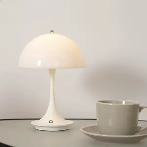 Lámpara de mesa de seta LED de estilo nórdico, banco de trabajo de estudio posmoderno, flor, brote, niña, dormitorio, mesita de noche, lámpara de seta