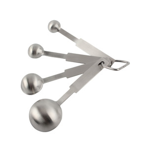 Ensemble professionnel de 4 cuillères doseuses en acier inoxydable pour la pâtisserie et la cuisine avec anneau en D - Product Image 5