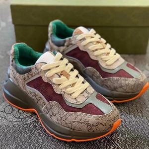 Nouvelles chaussures de sport de luxe de haute qualité, respirantes, imperméables, classiques et tendance pour hommes et femmes, avec semelle intermédiaire en EVA. - Product Image 1