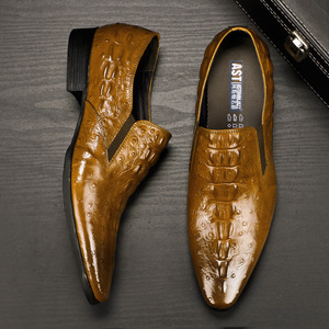 Zapatos formales de cuero para hombre con estampado de cocodrilo, estilo británico informal, versión coreana, zapatos de cuero de una pieza para negocios informales. - Product Image 4