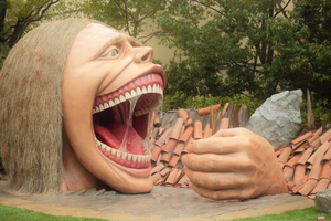 新しいデザインの大きな金属の街並みの装飾愚かなピエロの像のゴミ箱はキャラクターモデル樹脂グラスファイバーの彫刻を粉砕することができます - Product Image 6