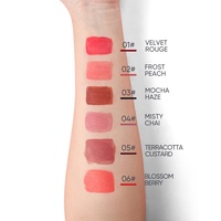 Baume à lèvres hydratant végétalien à base d'eau, effet repulpant, waterproof, longue tenue, fini mat nude, qui sublime le teint, formule minérale