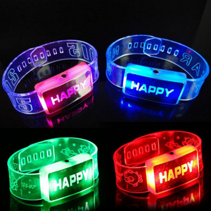 Pulsera Flash LED personalizada que brilla en la noche <span class=keywords><strong>de</strong></span> <span class=keywords><strong>Año</strong></span> Nuevo, banda para la muñeca, suministros para conciertos, Bar y fiesta - Product Image 3