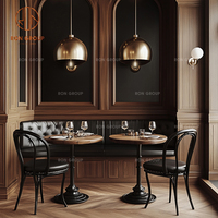 Ensemble de meubles modernes pour café, hôtel, restaurant, table en bois foncé, chaise en cuir brun foncé avec dossier arrondi, canapé banquette