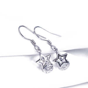 Pendientes de Estrella de Moissanita con Corte Brillante, Minimalistas y Elegantes, Chapados en Oro de 18k sobre Plata de Ley, de Tianyu Gems - Product Image 6