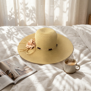 Sombrero de Paja Rafia de Ala Ancha a Rayas para Mujer, Estilo Veraniego - Product Image 1