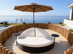 Letto da Giorno Rotondo in Rattan per Esterni con Ombrellone e Tavolini Laterali, Opzioni di Colore Personalizzabili, Set di Mobili da Giardino Resistenti alle Intemperie - Product Image 2