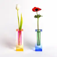थोक कमरे में रहने वाले रंगीन शादी प्लास्टिक फूलदान लंबा सिलेंडर इंद्रधनुषी एक्रिलिक फ्लॉवर गुलदस्ते