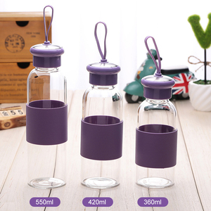 Bouteilles d'eau en verre pour enfants avec couvercle en silicone et lanière, design à large ouverture, 420 ml, en silicone de qualité alimentaire, vente chaude en gros - Product Image 4