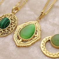 Collier pendentif en acier inoxydable plaqué or 18 carats avec pierre naturelle verte pour femme, style vintage, forme goutte d'eau, vente en gros OEM