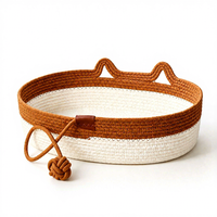 Lit pour chat pliable en corde de coton tressée avec une balle de jeu, panier de couchage pour chat d'intérieur avec poignées en forme d'oreilles de chat