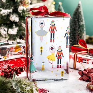 Rollo de Papel de Regalo Navideño MAYPLUSS de 17 Pulgadas x 33 Pies con Diseño de Cascanueces, Papel de Regalo Reciclable - Product Image 3