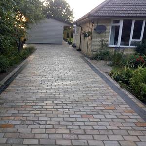Wholesale Supply Top Quality Honed Natural Sandstone Flag Slabs Rustic Design Outdoor Courtyard <b>Paving</b> Tiles - Product Image 2