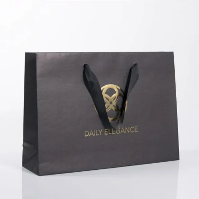 Bolsa de embalaje de lujo personalizada con logotipo, bolsa de papel de compras negra, bolsas de regalo de tienda al por menor, negocios pequeños para zapatos y ropa