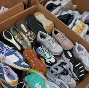 Vente en gros de chaussures de marque d'occasion pour femmes, baskets tendance de seconde main pour femmes, qualité de catégorie A - Product Image 1