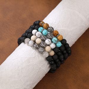 Bracelet en perles de pierre naturelle turquoise multicolores tendance et polyvalent aux tons terreux - Product Image 3