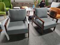 Fauteuil de détente moderne style Wabi-Sabi avec structure en bois massif et coussins en tissu épais pour appartement, salon, hôtel, bureau, hall d'entrée