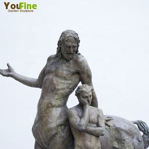 Estátuas Clássicas Antigas de Centauro e Fauna em Bronze à Venda - Product Image 2