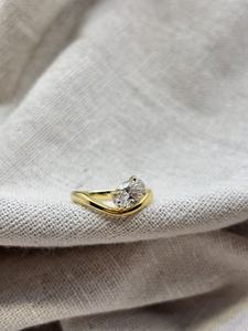 แหวนเงินแท้ 925 ประดับเพชรซิคอนจาก UM Jewelry เหมาะสำหรับสวมใส่ทุกวัน งานแต่งงาน งานหมั้น และเป็นของขวัญในโอกาสวันครบรอบ - Product Image 6