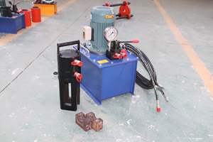 Máquina extrusora hidráulica de barras de acero para la formación de cabezales de pilotes rotos, con abrazadera hidráulica y extrusora en frío de manguitos de laminación de acero de conformación en una sola operación - Product Image 6