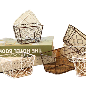 Cesta Rectangular Multifuncional de Alambre Tejido a Mano, Ecológica, para Frutas y Flores, Color Marrón Óxido, en Oferta - Product Image 1