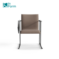 Chaise modulable combinable avec accoudoirs, design ergonomique et fin, pour salle, bureau, formation, réunion, avec tablette d'écriture pliable