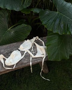 <span class=keywords><strong>2025</strong></span> Trend Badpak Vrouwen Hoog Uitgesneden Veters Beugel Blanco Sexy Driehoek Bikini Set Custom Label Mode Tweedelige Badpak