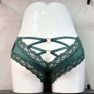 กางเกงขาสั้นทรงสามเหลี่ยมสำหรับผู้หญิง เอวต่ำ ระบายอากาศได้ดี ตกแต่งด้วยลูกไม้ รูปหัวใจแบบโปร่ง พร้อมห่วงรัดแบบหัวเข็มขัด สวมใส่สบาย - Product Image 3