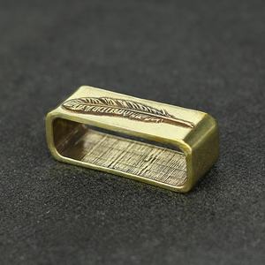 حزام نحاسي خالص للرجال منحوت يدويًا للبيع بالجملة بسعر رخيص، إكسسوارات حزام صلبة من الريش مع إبزيم ولوحة دائرية - Product Image 2